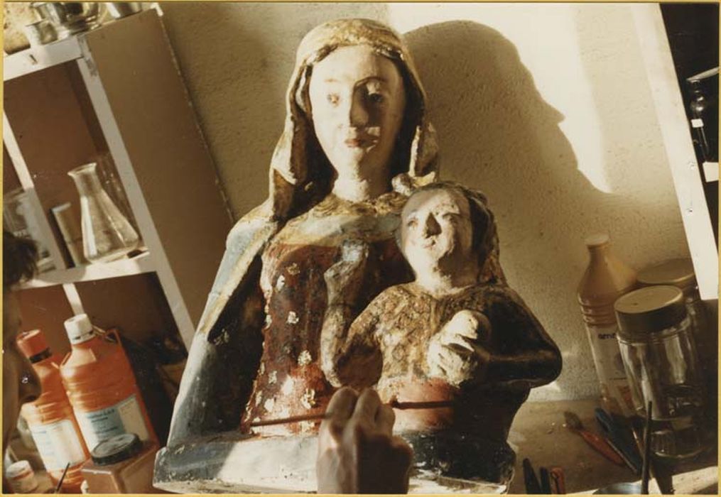 statue : Vierge à l'Enfant