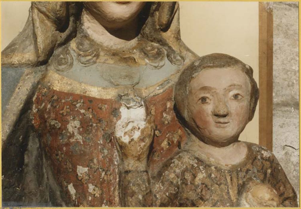 statue : Vierge à l'Enfant