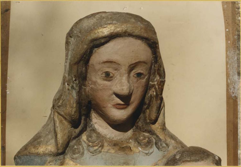 statue : Vierge à l'Enfant