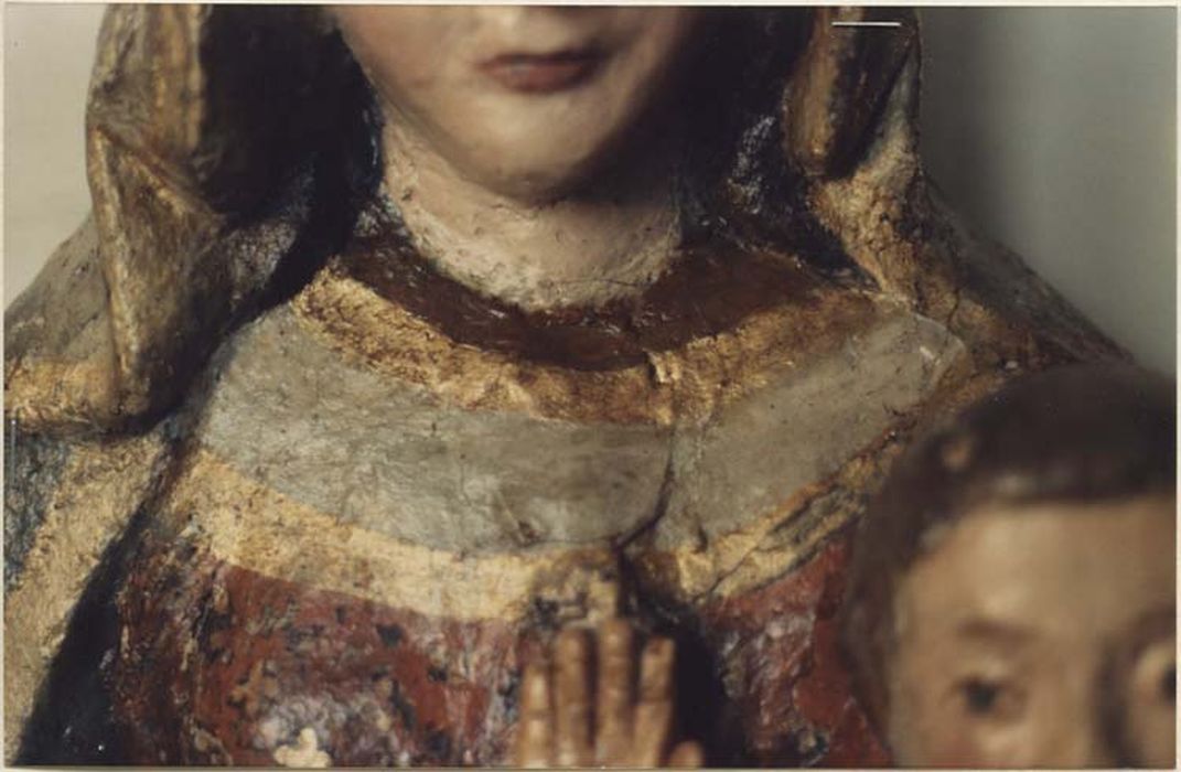 statue : Vierge à l'Enfant