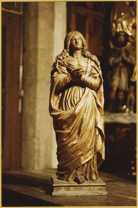 statue : sainte Madeleine