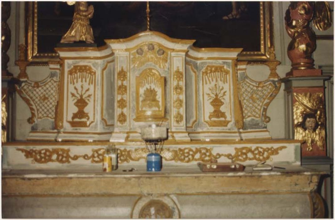 ensemble du maître-autel (autel, gradin, tabernacle, exposition, 2 statues, retable)