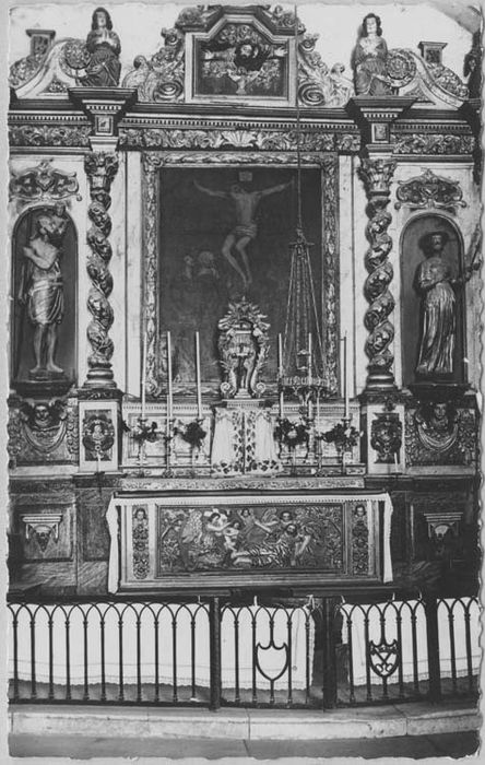 autel, gradin, tabernacle, exposition, retable, tableau : Calvaire, 2 statues : saint Christophe, saint Jacques le Majeur