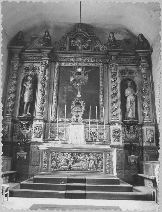 autel, gradin, tabernacle, exposition, retable, tableau : Calvaire, 2 statues : saint Christophe, saint Jacques le Majeur