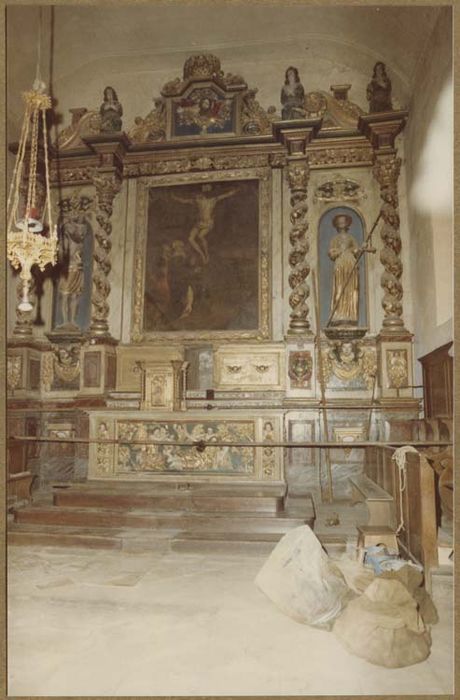 autel, gradin, tabernacle, exposition, retable, tableau : Calvaire, 2 statues : saint Christophe, saint Jacques le Majeur