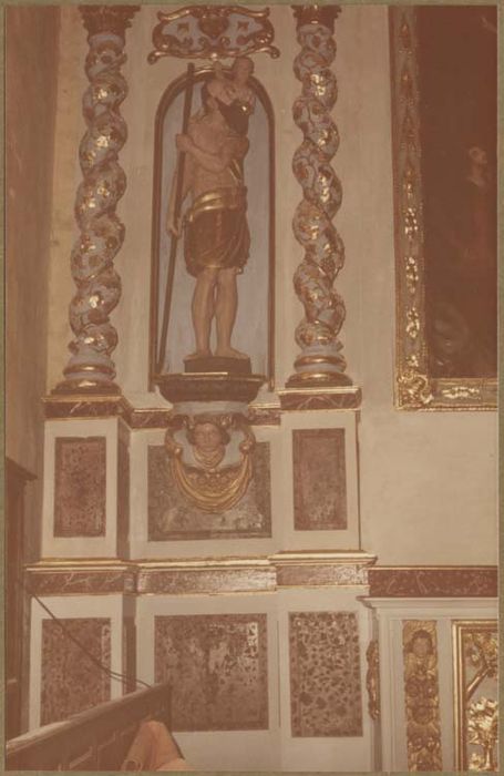 autel, gradin, tabernacle, exposition, retable, tableau : Calvaire, 2 statues : saint Christophe, saint Jacques le Majeur