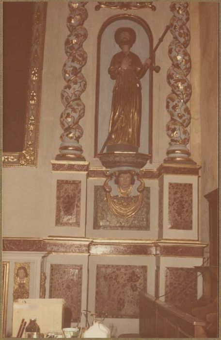 autel, gradin, tabernacle, exposition, retable, tableau : Calvaire, 2 statues : saint Christophe, saint Jacques le Majeur