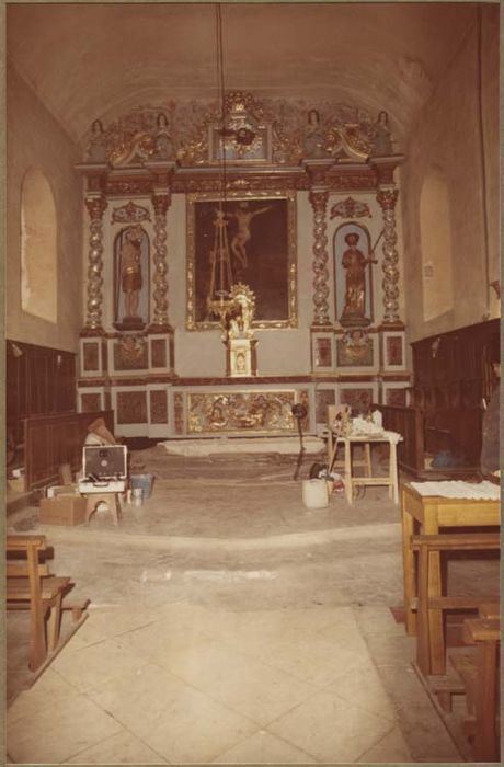 autel, gradin, tabernacle, exposition, retable, tableau : Calvaire, 2 statues : saint Christophe, saint Jacques le Majeur