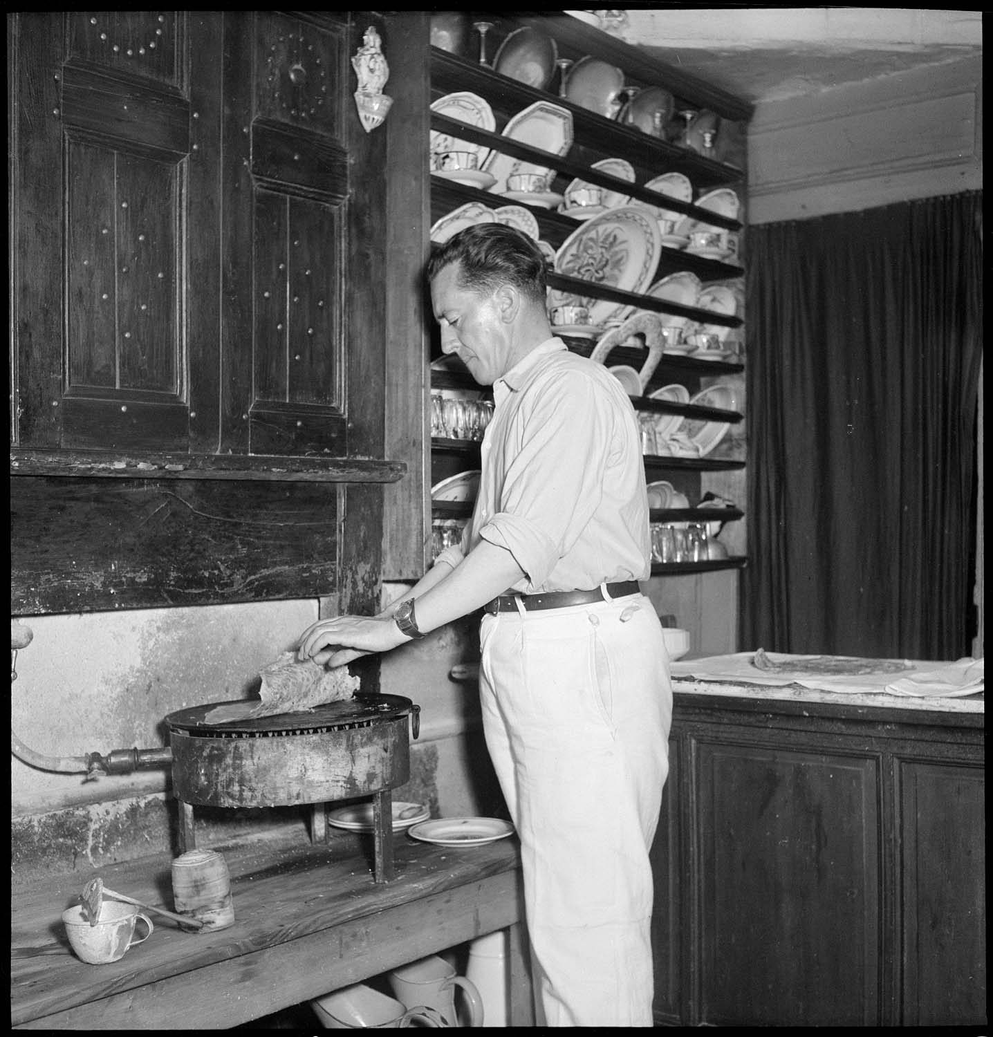 À la crêperie : cuisson des crêpes