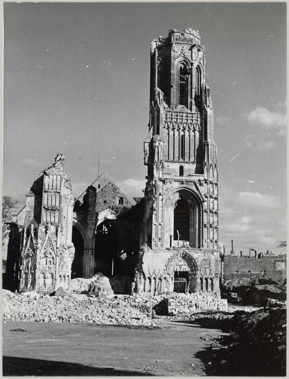 Façade ouest après bombardement