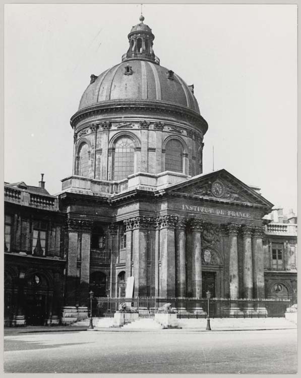 Façade sur le quai