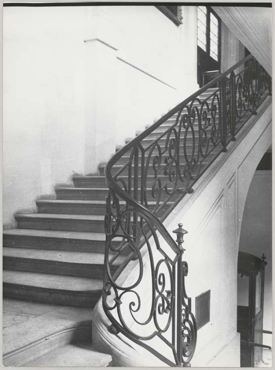 Départ d'escalier intérieur