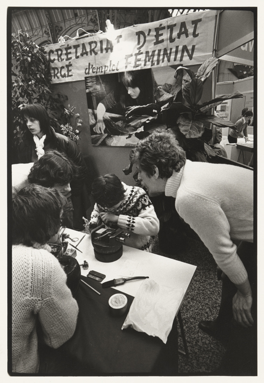 La Section Femmes lors de la découverte des métiers de l’artisanat : Béatrice Beer, graveuse sur acier