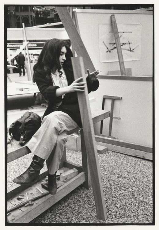 La Section Femmes lors de la découverte des métiers de l’artisanat : Sylvie Boutet, menuiserie