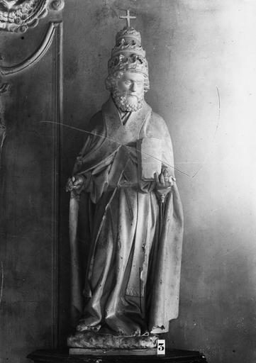 statue : saint Pierre, pierre, 15e ou 16e siècle