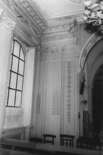 lambris de hauteur, dessus-de-porte, décor de la chapelle dite du château, bois sculpté et peint