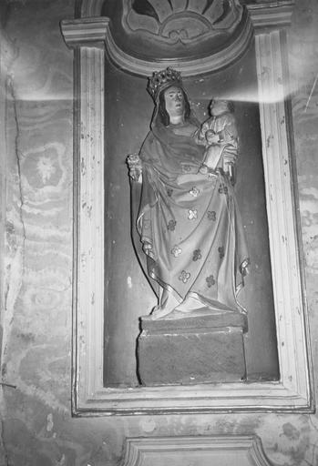 Statue : vierge à l'Enfant