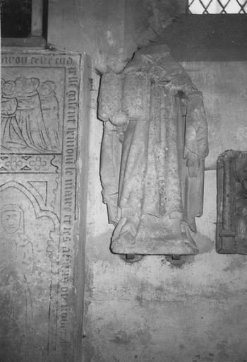 statue : saint évêque, pierre - © Ministère de la Culture (France), Médiathèque du patrimoine et de la photographie (objets mobiliers), tous droits réservés