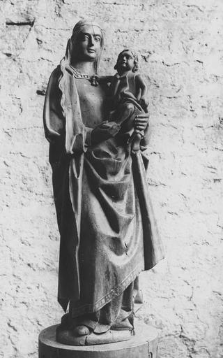 statue : Vierge à l'Enfant, bois - © Ministère de la Culture (France), Médiathèque du patrimoine et de la photographie (objets mobiliers), tous droits réservés