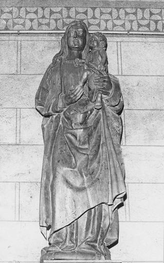 statue : Vierge à l'Enfant, bois - © Ministère de la Culture (France), Médiathèque du patrimoine et de la photographie (objets mobiliers), tous droits réservés