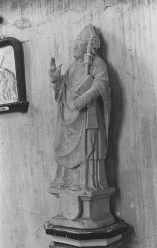 statue : saint Claude ou saint Evêque, pierre polychrome