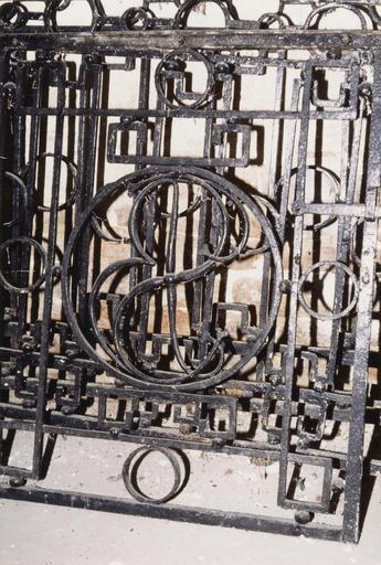 clôture de choeur (grille de communion), fer forgé, aux initiales de la famille Seguin de Broin