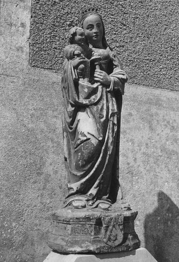 Statue : Vierge à l'Enfant