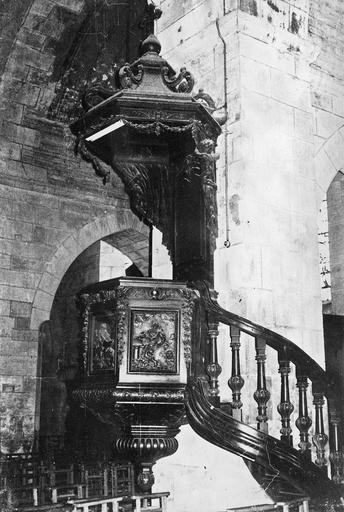 chaire à prêcher, bois, 1900, détail de l'escalier