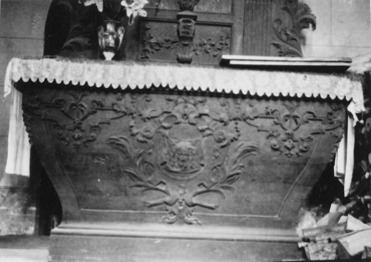 autel et retable, bois sculpté - © Ministère de la Culture (France), Médiathèque du patrimoine et de la photographie (objets mobiliers), tous droits réservés