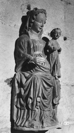 Statue : Vierge à l'Enfant