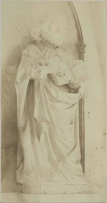 statue : saint Pierre, vue générale