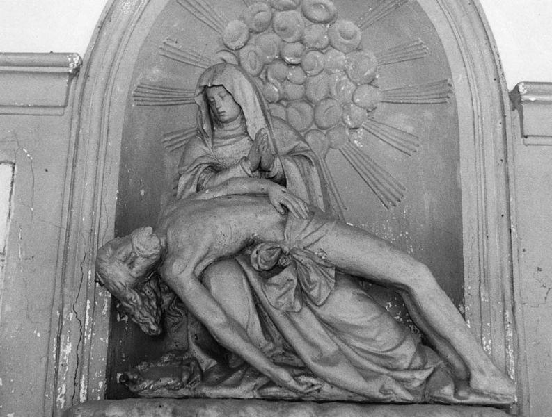 groupe sculpté : Vierge de Pitié