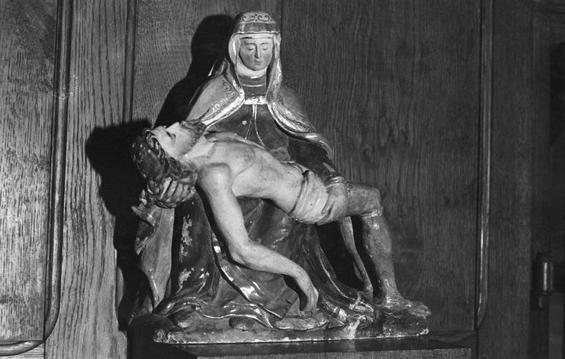 groupe sculpté : Vierge de Pitié