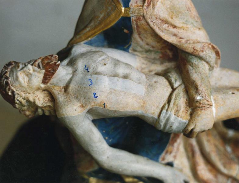groupe sculpté : Vierge de Pitié, détail