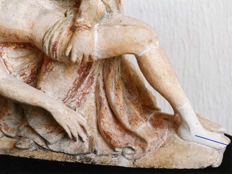 groupe sculpté : Vierge de Pitié, détail