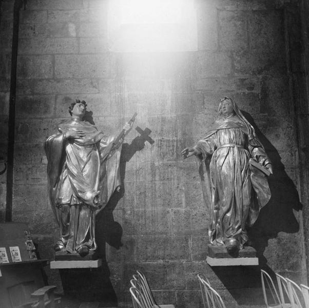 statues : sainte Claire et saint Augustin