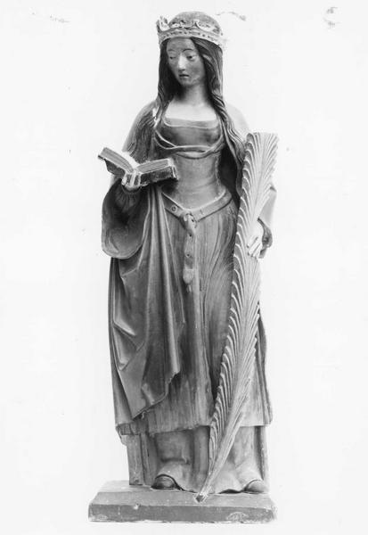 Statue : une sainte martyre