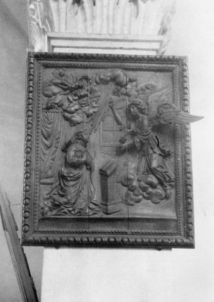 haut-relief : l 'Annonciation