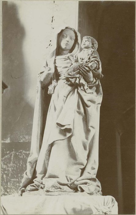 statue : Vierge à l'enfant, vue générale