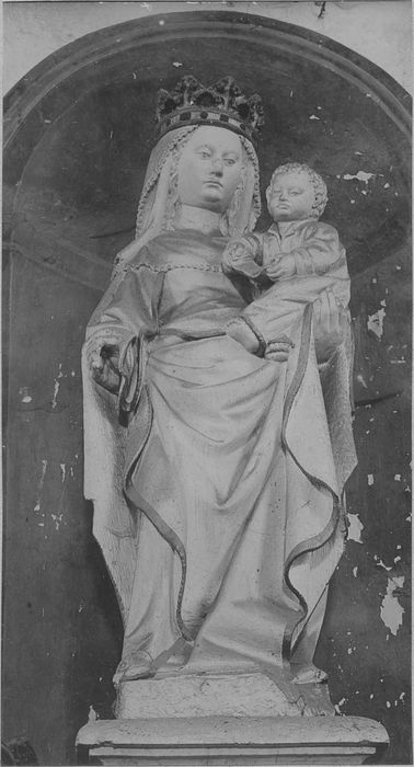 statue : Vierge à l'enfant, vue générale