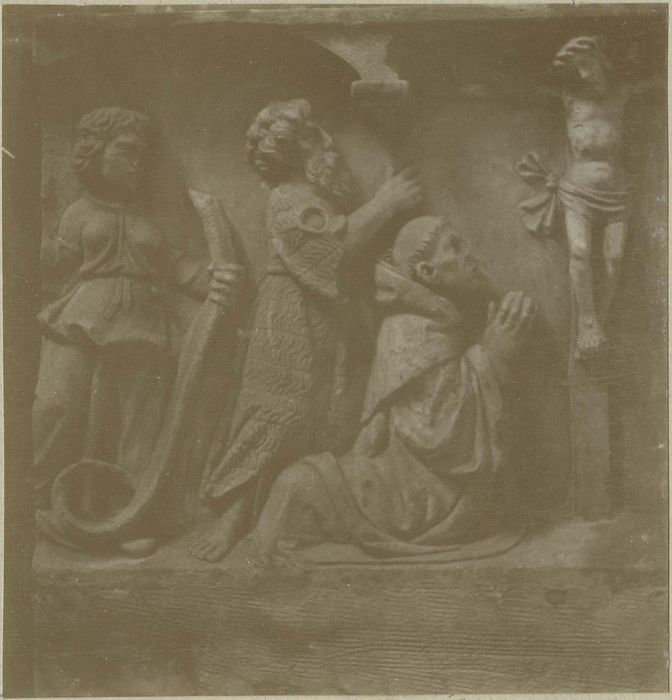 bas-relief : la Crucifixion et les Vertus, détail