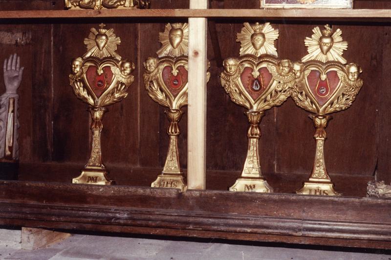 série de 4 reliquaires-monstrances, vue générale - © Ministère de la Culture (France), Médiathèque du patrimoine et de la photographie (objets mobiliers), tous droits réservés