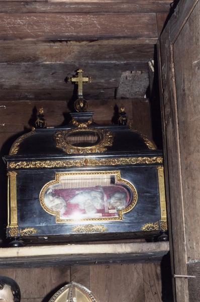 châsse en bois noirci, vue générale - © Ministère de la Culture (France), Médiathèque du patrimoine et de la photographie (objets mobiliers), tous droits réservés