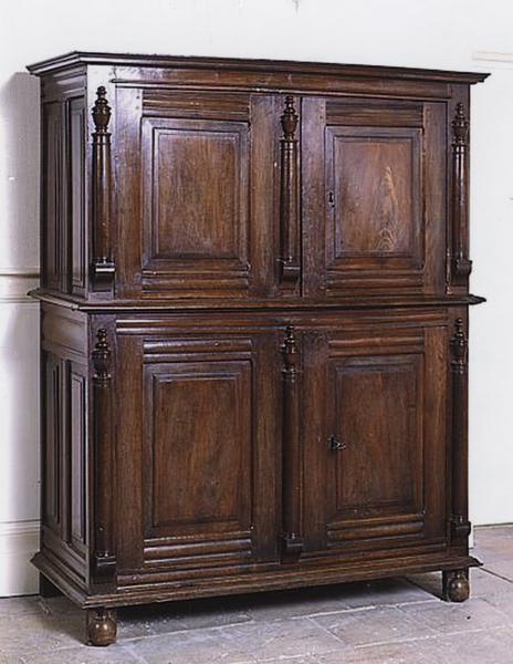 Armoire (numéro d'inventaire : 87 GHC 5)