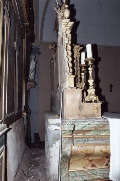 2 gradins d'autel, tabernacle à ailes et exposition, vue partielle