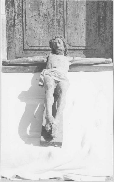 statue : Christ en croix, vue générale - © Ministère de la Culture (France), Médiathèque du patrimoine et de la photographie (objets mobiliers), tous droits réservés