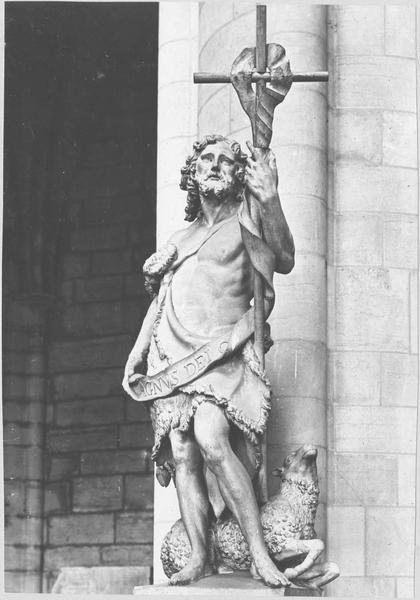 statue : saint Jean-Baptiste, vue générale