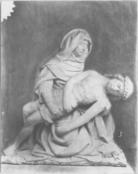 statue : Vierge de Pitié, vue générale - © Ministère de la Culture (France), Médiathèque du patrimoine et de la photographie (objets mobiliers), tous droits réservés