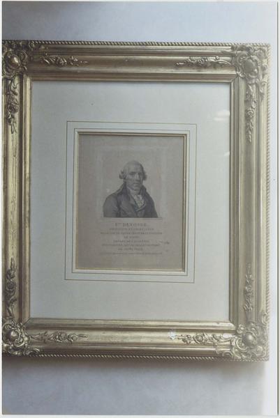 Élément d'impression (plaque de cuivre gravée), estampe et son cadre : portrait du peintre François Devosge