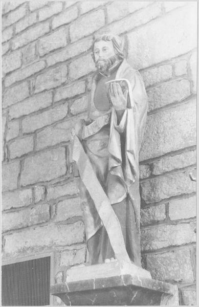 statue : saint Paul, vue générale